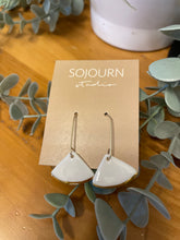 Load image into Gallery viewer, Fan Earrings