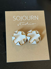 Load image into Gallery viewer, Dahlia