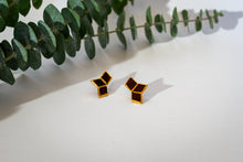 Load image into Gallery viewer, Stella