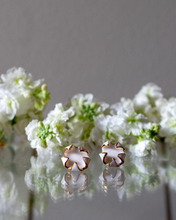 Load image into Gallery viewer, Dahlia