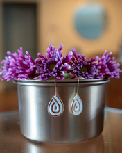 Load image into Gallery viewer, Dansk Dangles