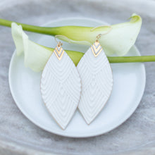 Load image into Gallery viewer, Tiara Earrings