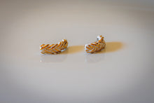 Load image into Gallery viewer, Kristin
