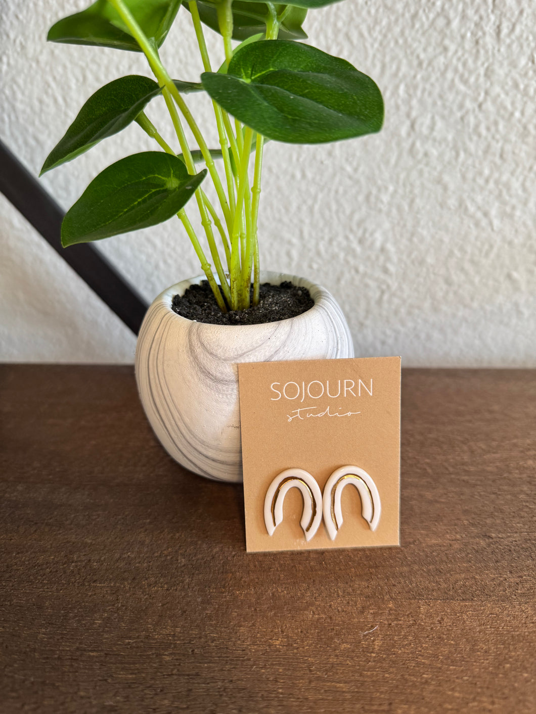 Luna Studs